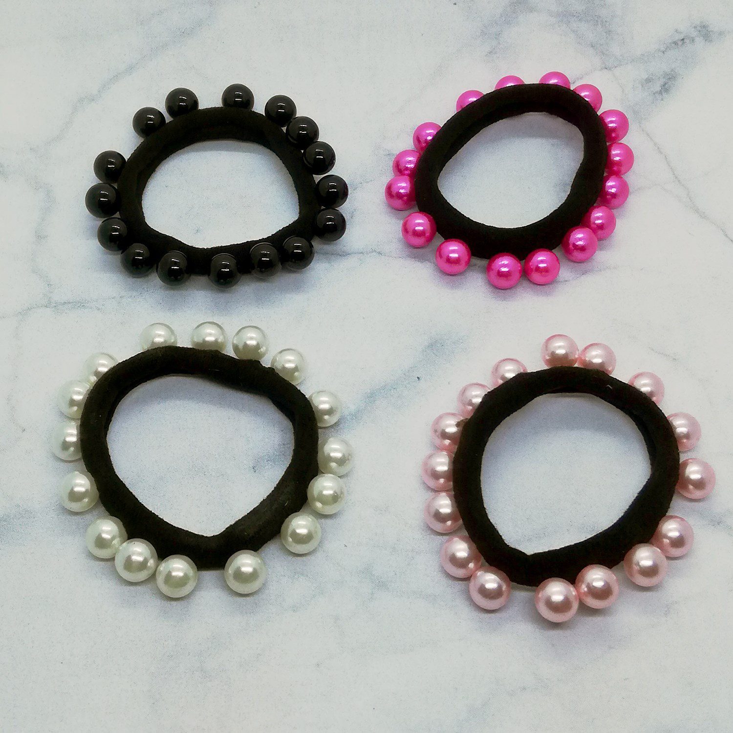 Toptan İnci Detaylı Lastik Toka - 1235 1 Toptan İnci Detaylı Lastik Toka - 1235