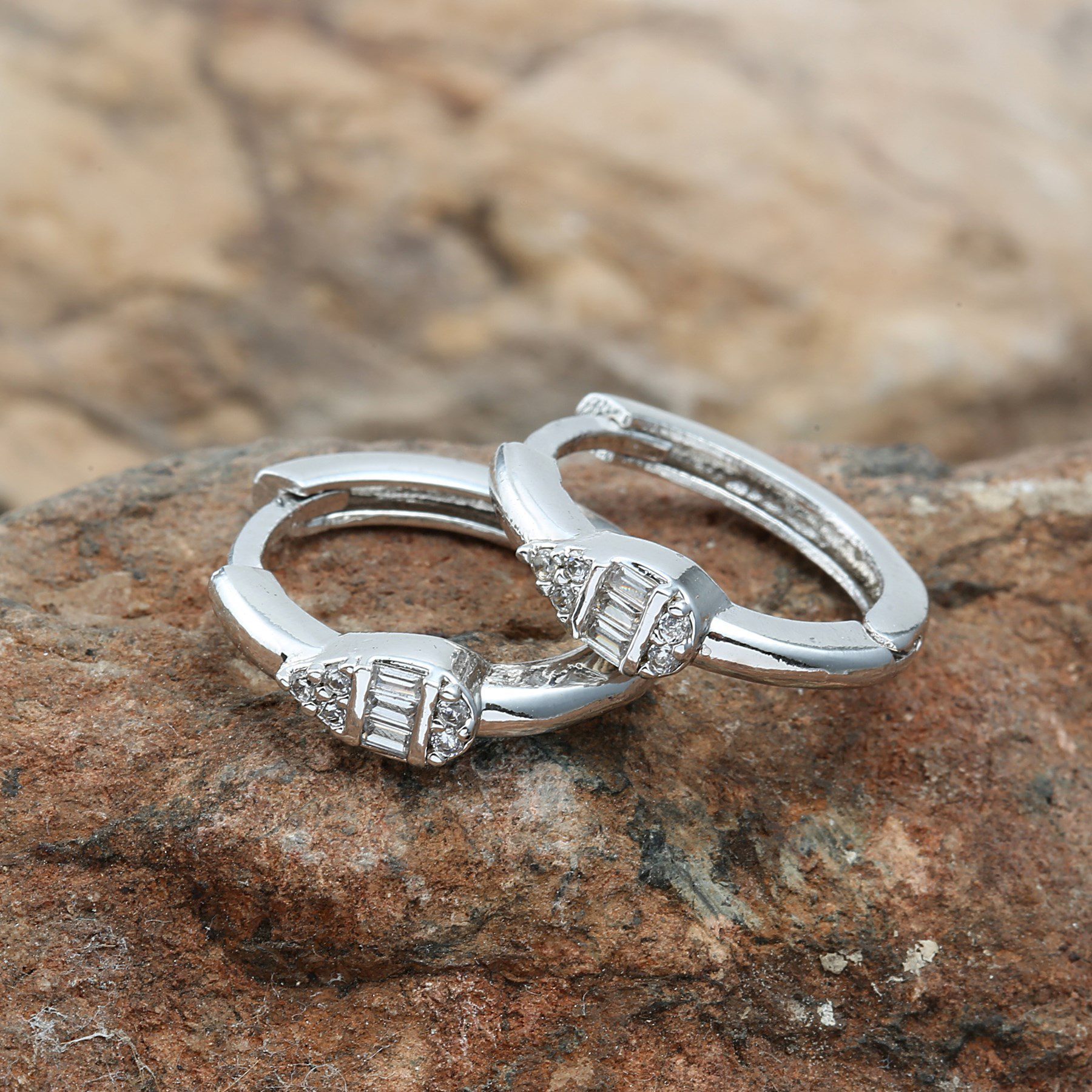 Toptan Gümüş Renk Menğeç Zirkon Küpe - 1245 3 Toptan Gümüş Renk Menğeç Zirkon Küpe - 1245 – Bild 3