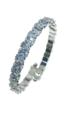 253dfaf31ea342438c074ea6d81b1121