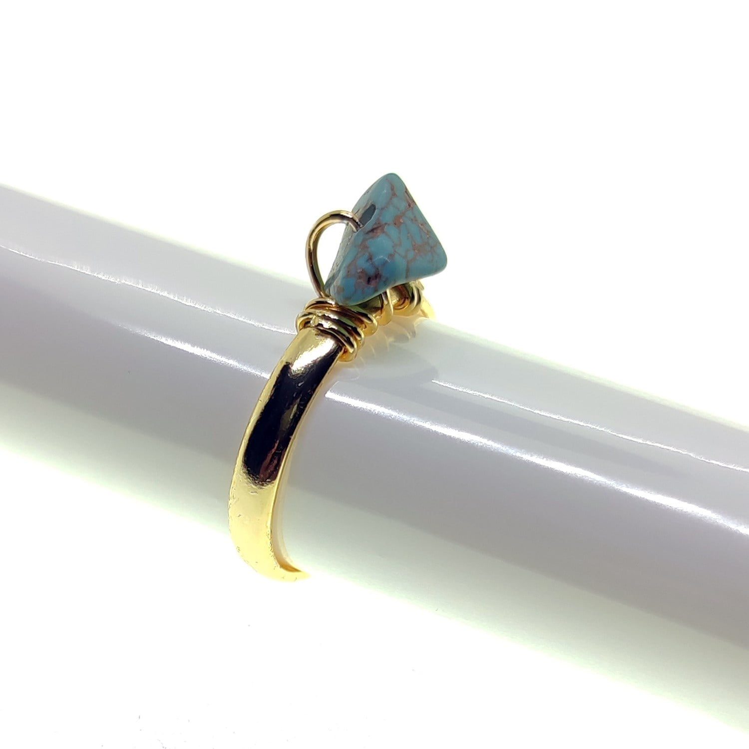 Großhandel Goldfarbener Naturstein-Zirkonring, verstellbar, passend für alle Finger, gemischt – 2796 8 Toptan Altın Renk Doğal Taş Zirkon Yüzük Ayarlanabilir Her Parmağa Olur Karışık - 2796 – Bild 8