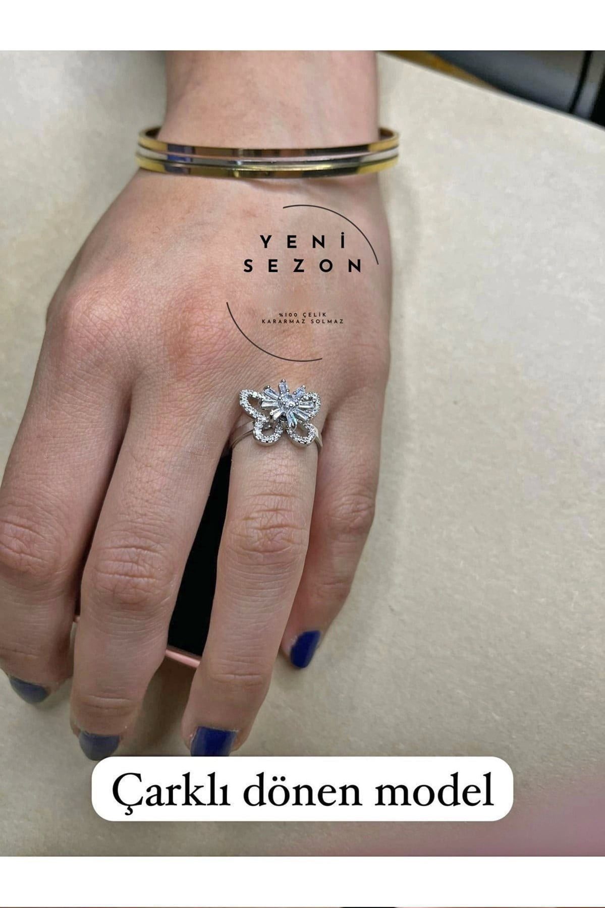 Großhandel Silberfarbener Schmetterlings-Baguette-Ring aus Zirkonia mit verstellbarem, drehbarem Ende aus Stahl - 3117 2 Toptan Gümüş Renk Kelebek Baget Model Zirkon Taşlı Ayarlanabilir Ucu Dönen Çelik Yüzük - 3117 – Bild 2