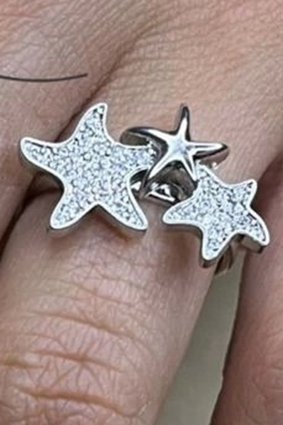 Toptan Gümüş Renk Üç Yıldız Model Zirkon Taşlı Ayarlanabilir vip Çelik Yüzük - 3082 1 Toptan Gümüş Renk Üç Yıldız Model Zirkon Taşlı Ayarlanabilir vip Çelik Yüzük - 3082