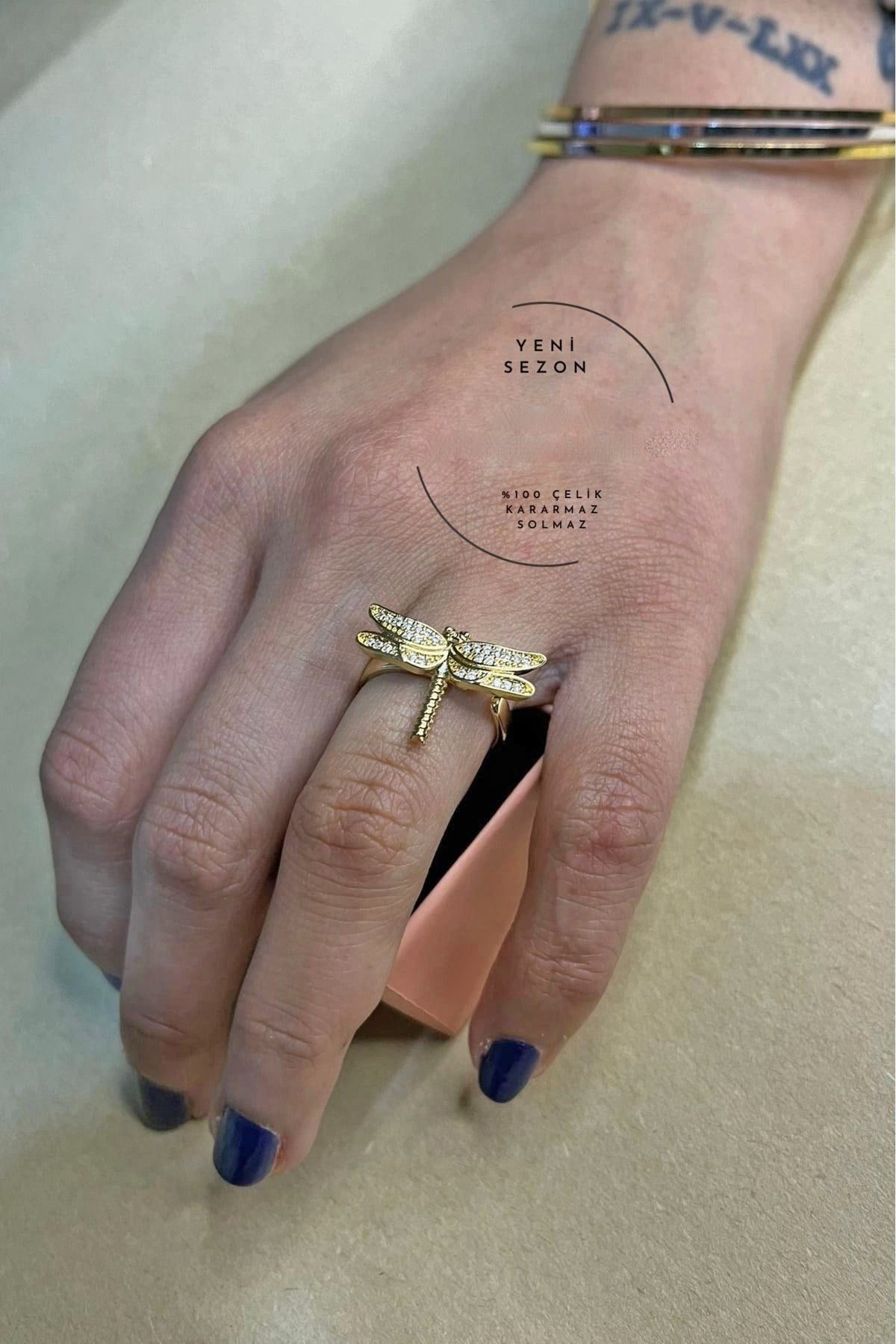 Toptan Altın Renk Yusufçuk Zirkon Taşlı Model Ayarlanabilir Çelik Yüzük - 3112 2 Toptan Altın Renk Yusufçuk Zirkon Taşlı Model Ayarlanabilir Çelik Yüzük - 3112 - الصورة 2