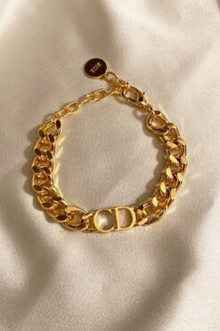 Großhandel Damen Gold CD Brief Christian Dior Modell Dicke Kette Armband Gold Farbe