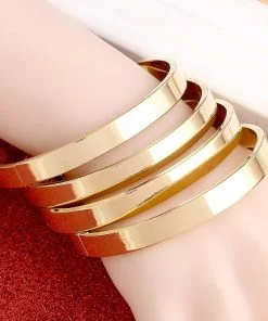 Оптовая продажа простой модели Cartier браслет золотого цвета