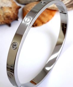Wholesale Women's Silver Alloy Kartier Clamp Stone Bracelet