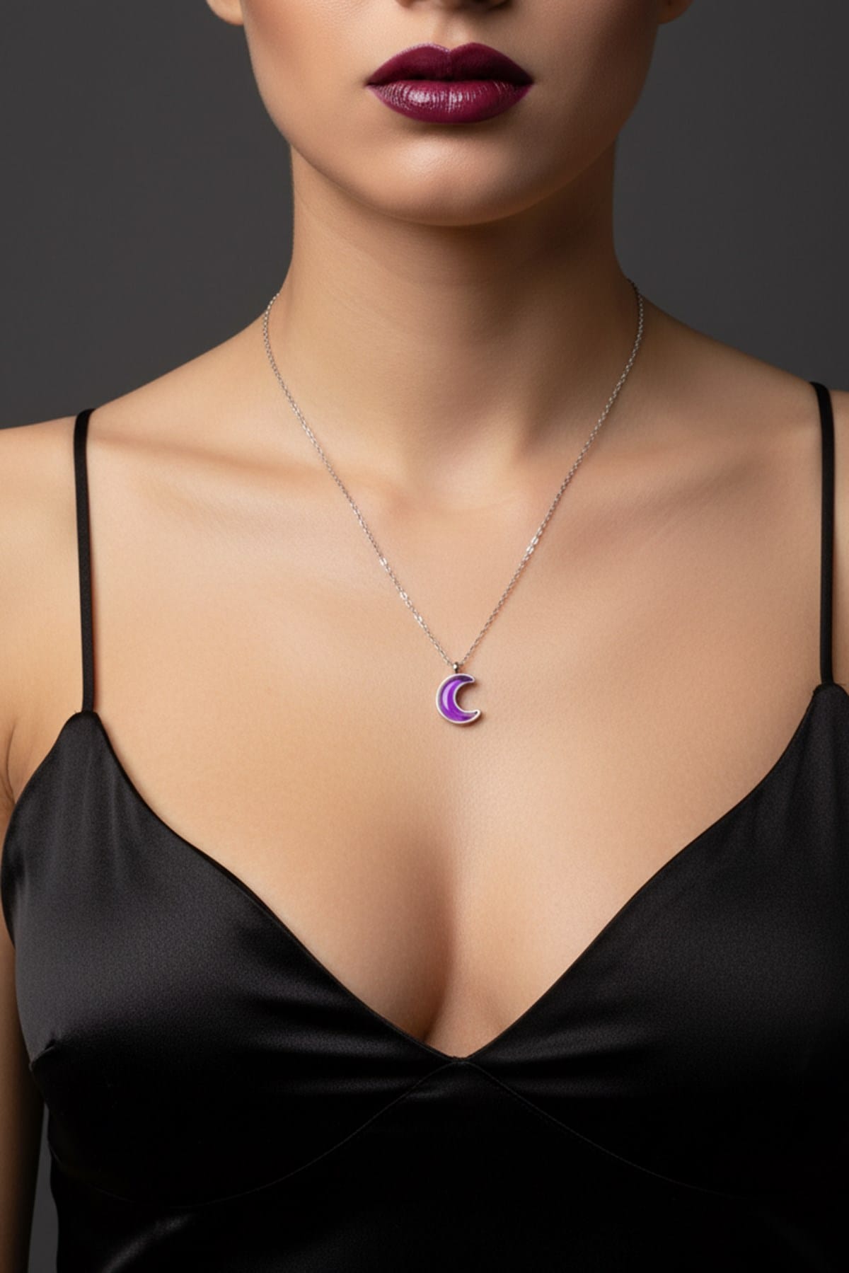 Toptan Gümüş Renk Mor Ay Hilal Model Sf Zincir Çelik Kolye - 3800 1 Toptan Gümüş Renk Mor Ay Hilal Model Sf Zincir Çelik Kolye - 3800