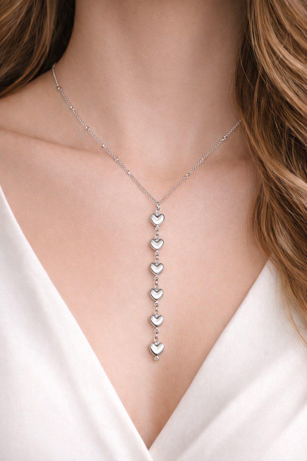 Toptan Gümüş Renk Ezme Zincir Sıralı Kalp Ye Model Yeni Sezon Çelik Kolye - 3837 2 Toptan Gümüş Renk Ezme Zincir Sıralı Kalp Ye Model Yeni Sezon Çelik Kolye - 3837 - Görsel 2