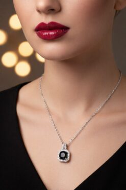 Toptan Gümüş Renk Kare Siyah Taş Sf Zincir Çelik Kolye - 3862