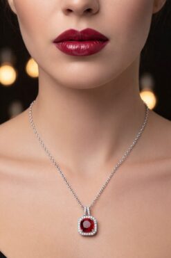 Toptan Gümüş Renk Kare Bordo Taş Sf Zincir Çelik Kolye - 3864